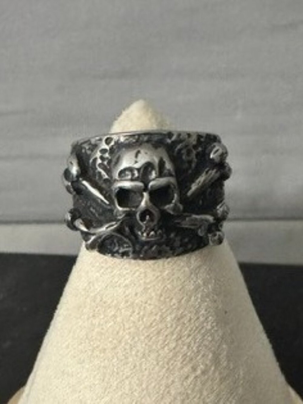 Men's Stainless Steel Skull and Crossbones Ring - Size 11.5